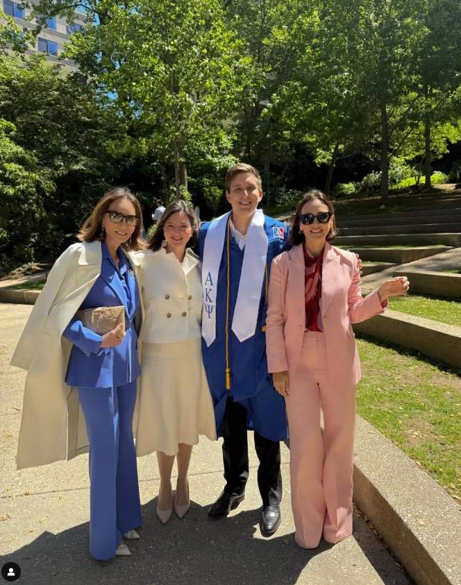 Alejandro se gradúa en familia, Ig Alejandro se gradúa en familia, Ig