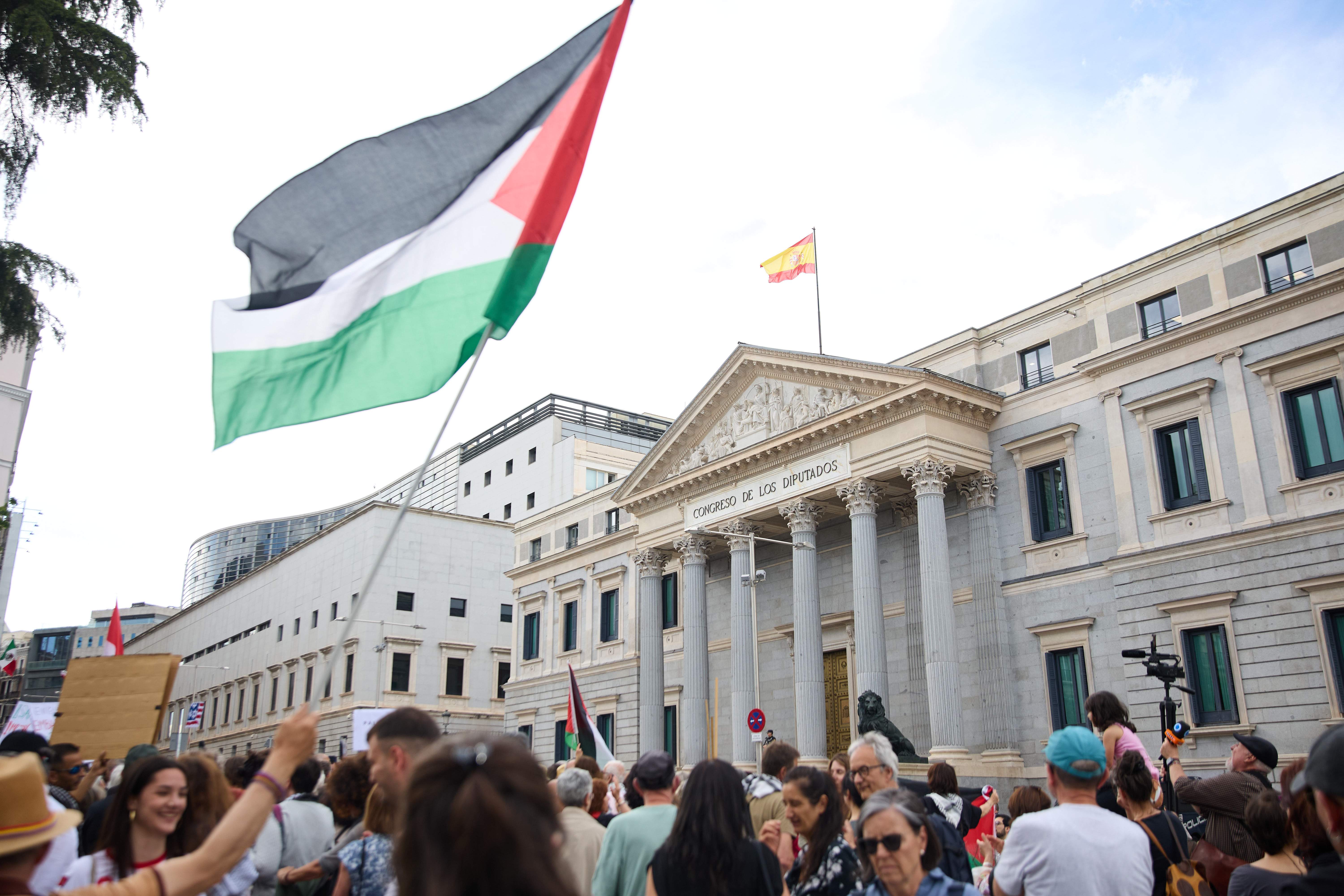Junts, ERC i PSOE fan un primer pas al Congrés per embargar armes a Israel