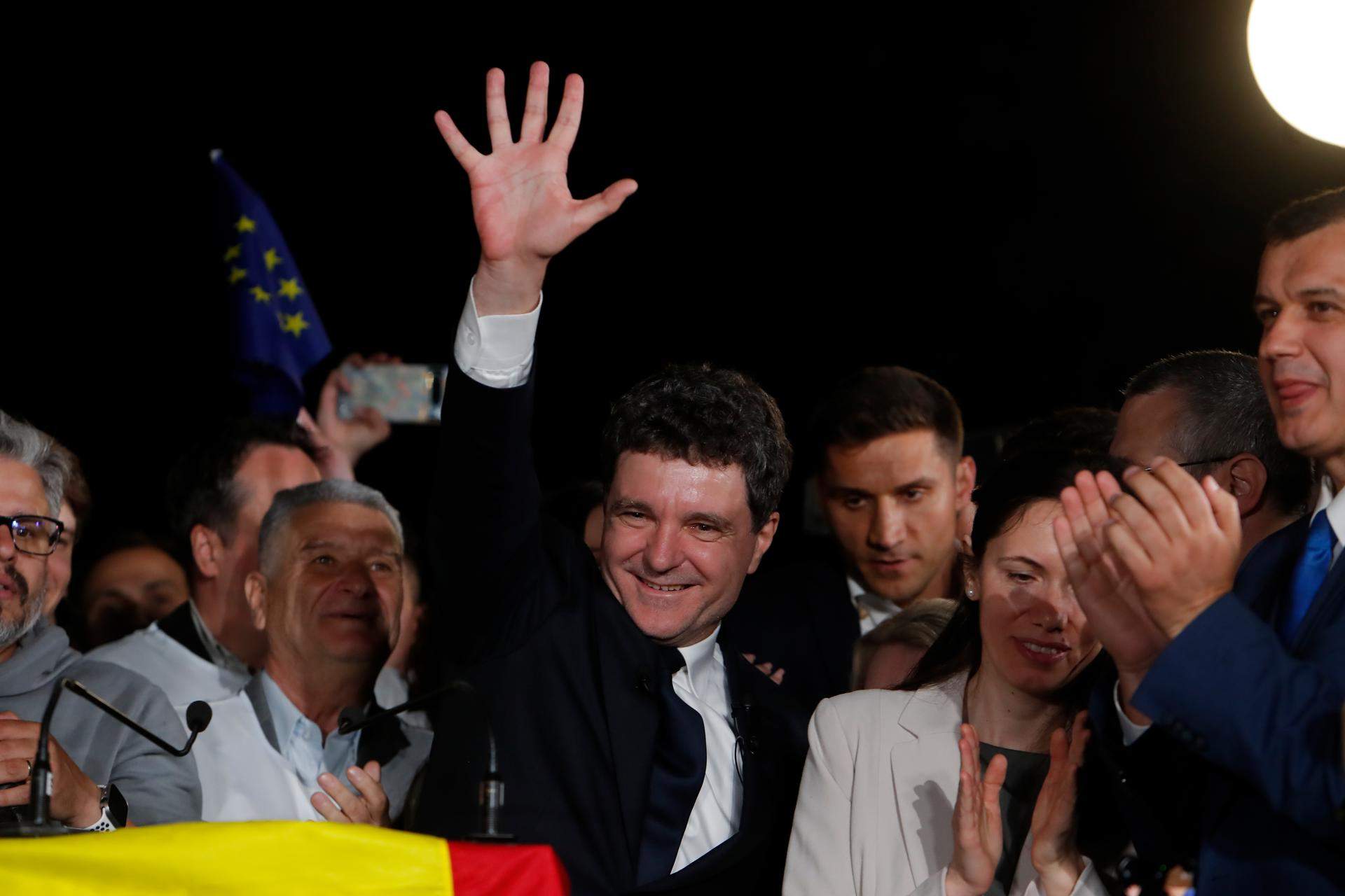 Desenllaç a Romania: el Constitucional avala la presidència de Nicușor Dan