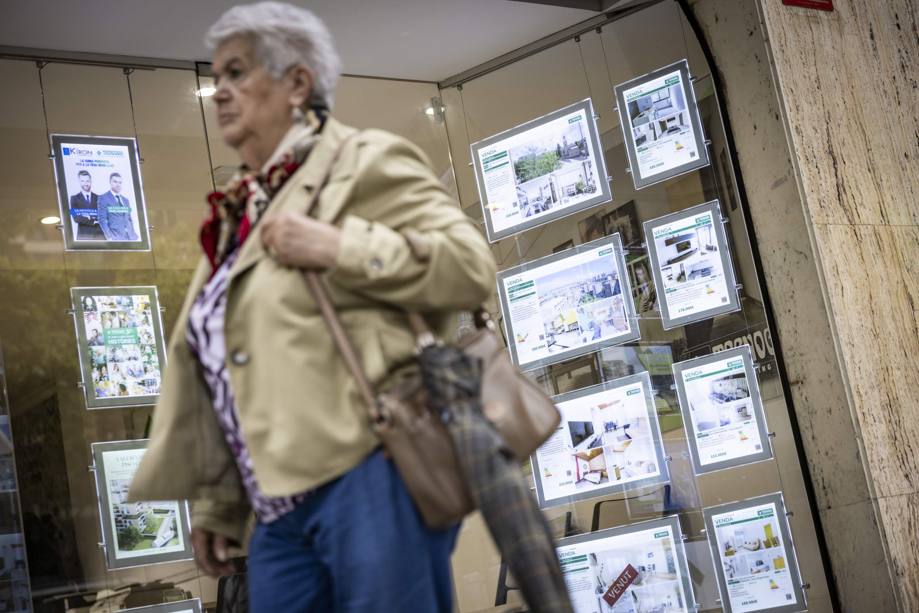 Vivienda e inseguridad repiten como primera y segunda preocupación de los barceloneses