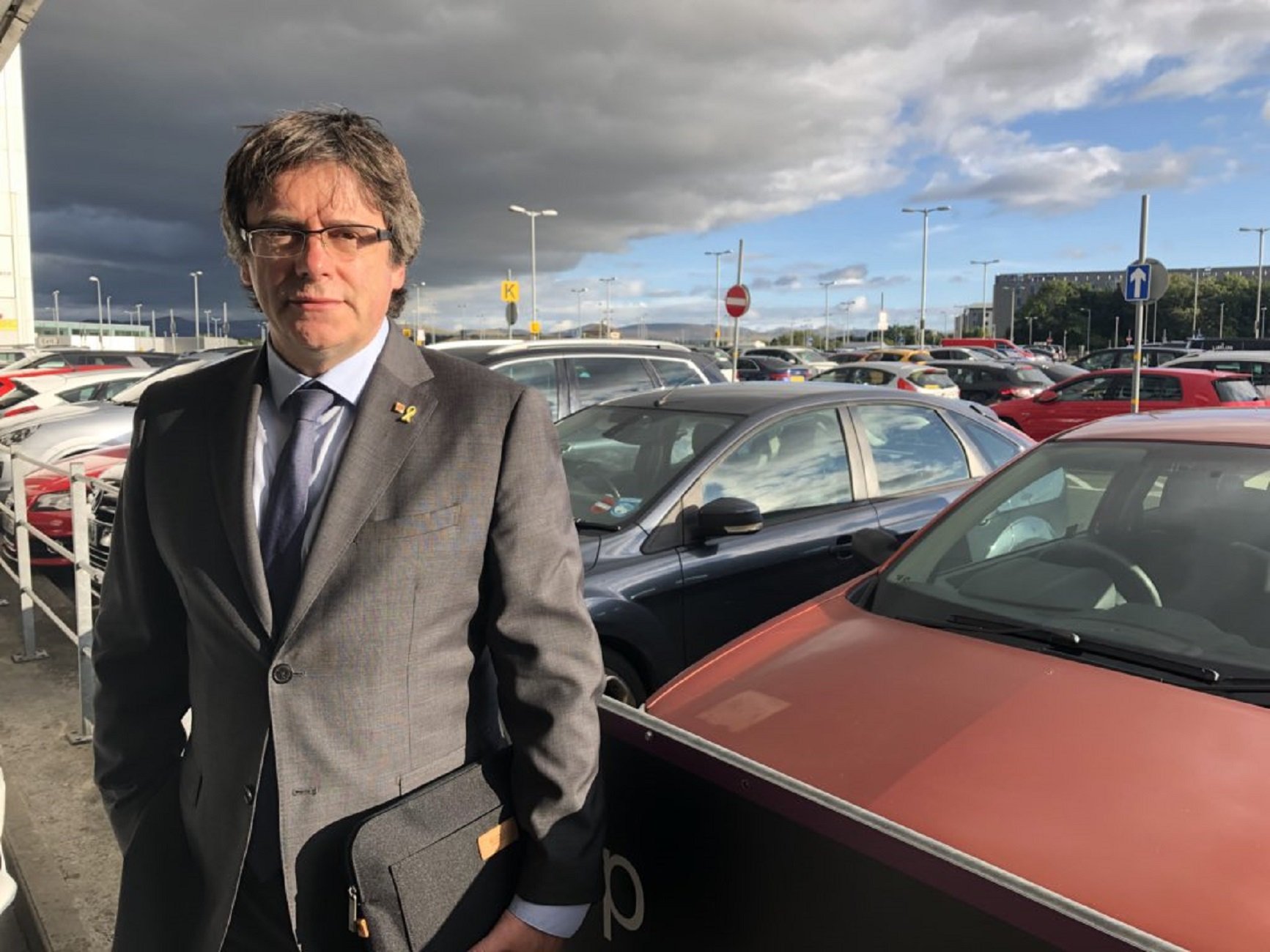 Puigdemont's first trip out of Belgium after arrest warrant withdrawn