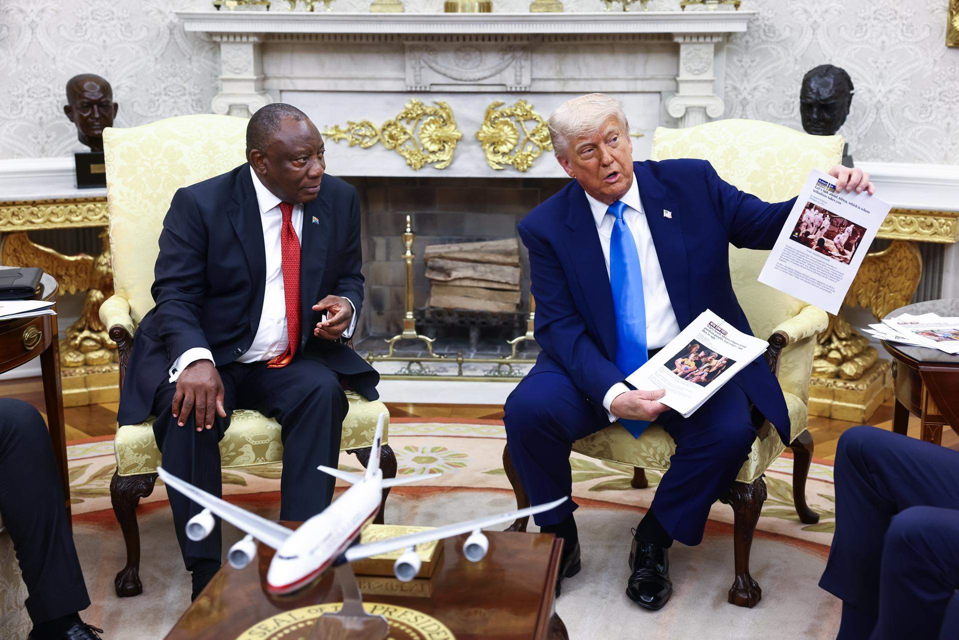 Embolic de Trump: imatges del Congo per evidenciar el "genocidi blanc" a Sud-àfrica