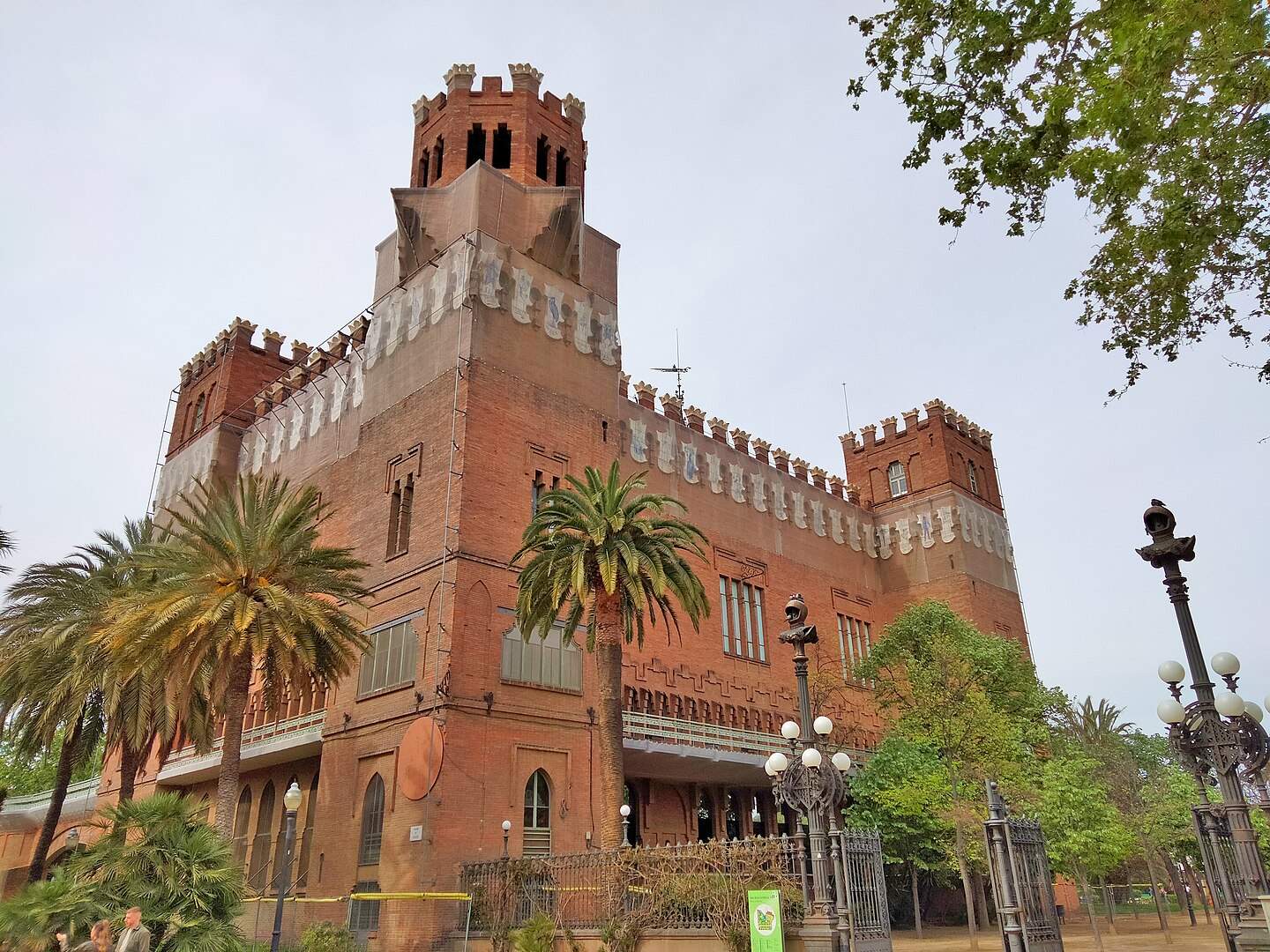 Paso adelante para la rehabilitación integral del modernista Castell dels Tres Dragons de la Ciutadella