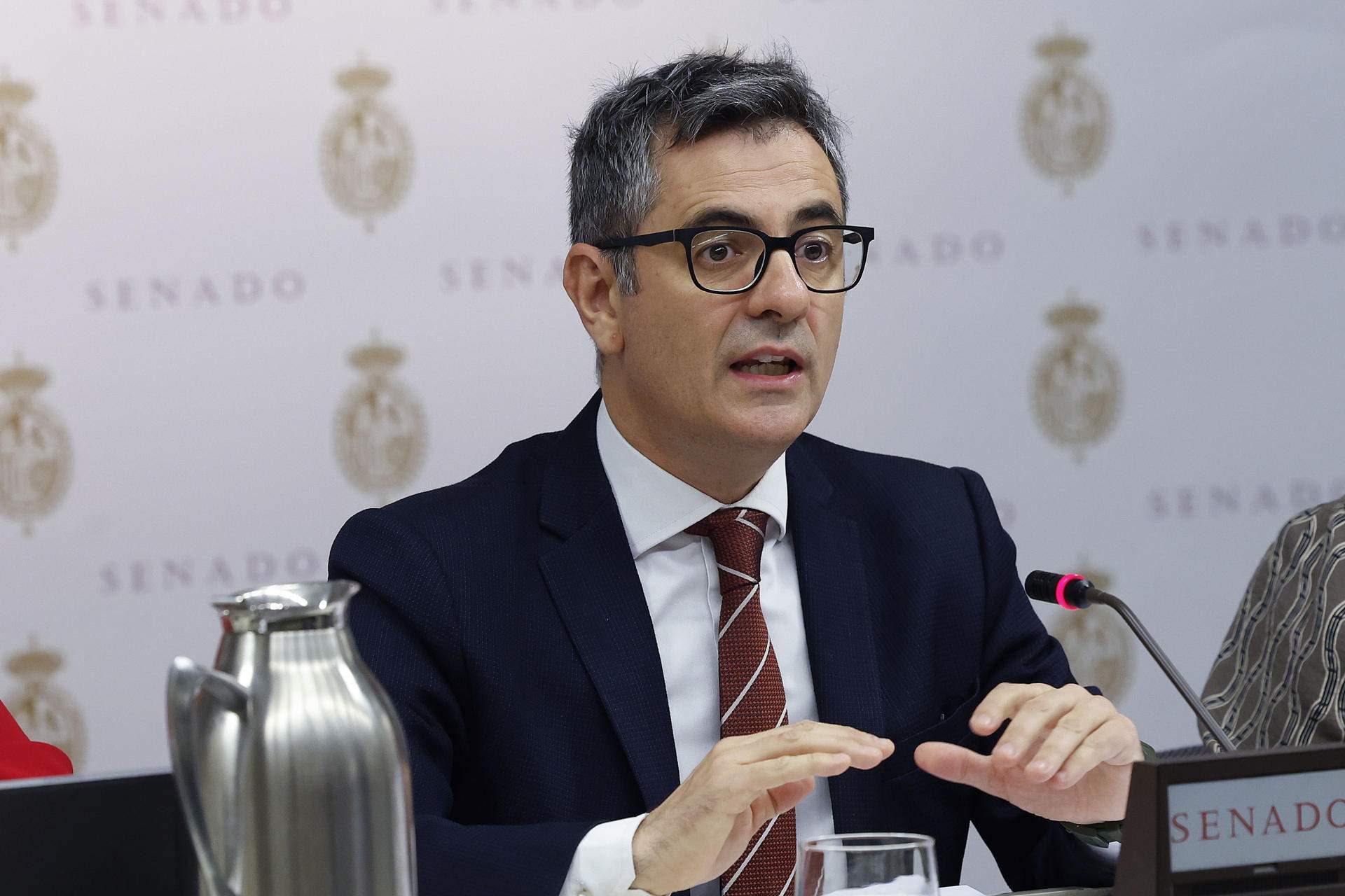 Bolaños se sacude su responsabilidad por la falta de catalán en la justicia y señala a la Generalitat
