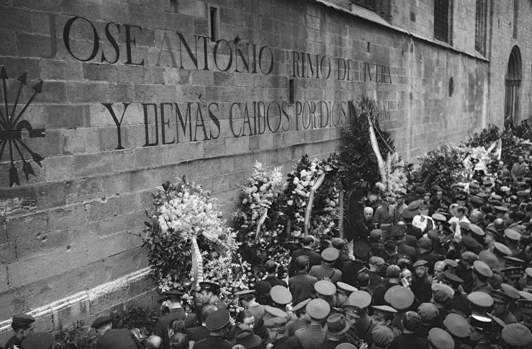 1939: la 'limpieza' falangista de las calles de Catalunya