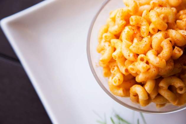 La pasta cocida se mezclará con el sofrito / Foto: Unsplash La pasta cocida se mezclará con el sofrito / Foto: Unsplash