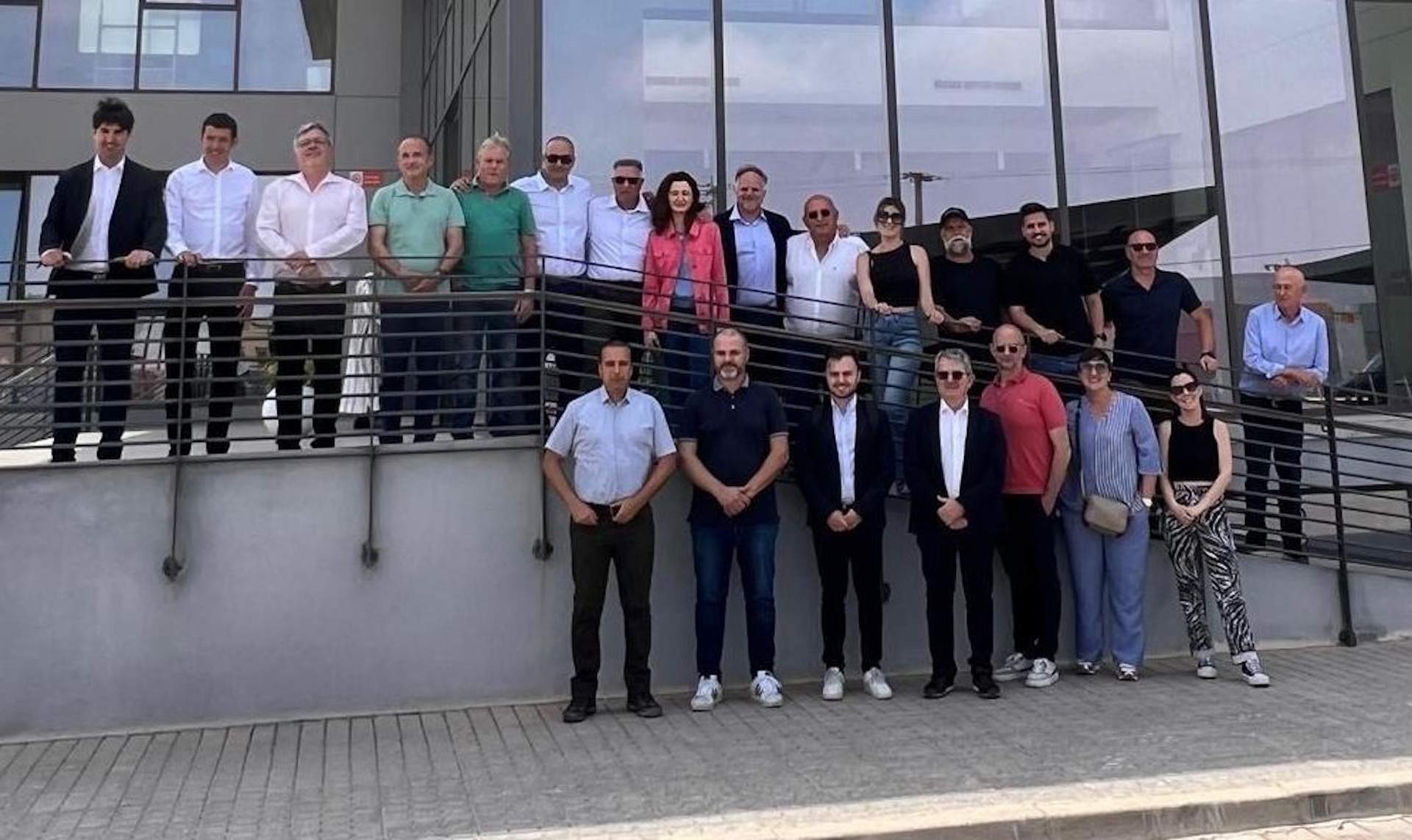 Granada La Palma visita les instal·lacions d'Azura per dialogar sobre pràctiques i perspectives del cultiu