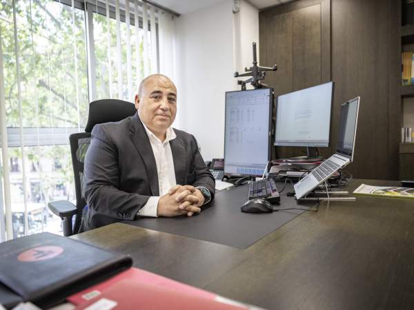 Iván Vaqué, en representació de la tercera generació, dirigeix el grup Forcadell. / Foto: Carlos Baglietto Iván Vaqué, en representació de la tercera generació, dirigeix el grup Forcadell. / Foto: Carlos Baglietto