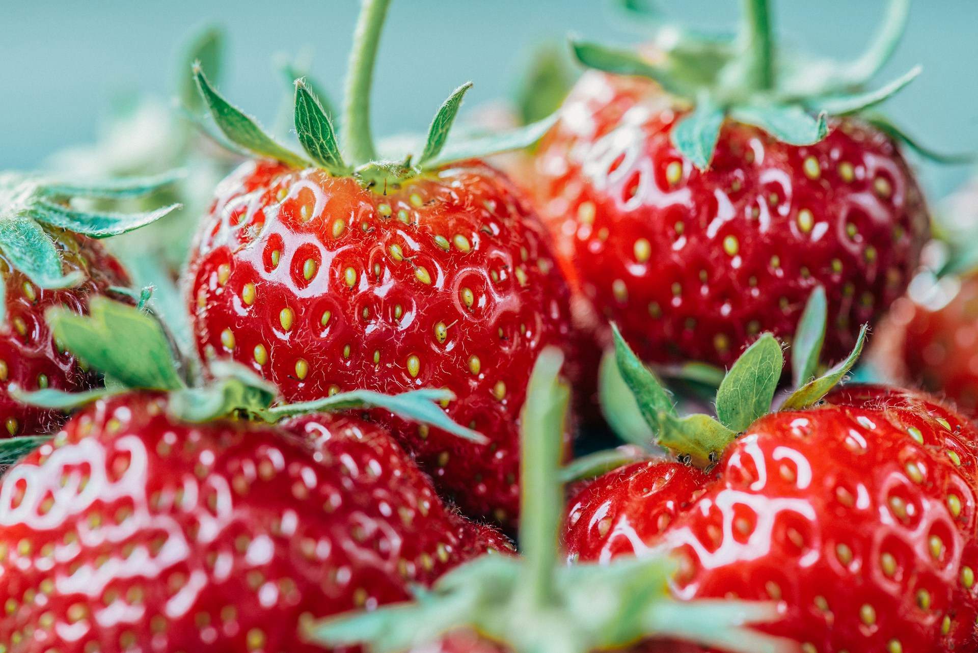 Llevas lavando mal las fresas toda la vida: el secreto para desinfectarlas
