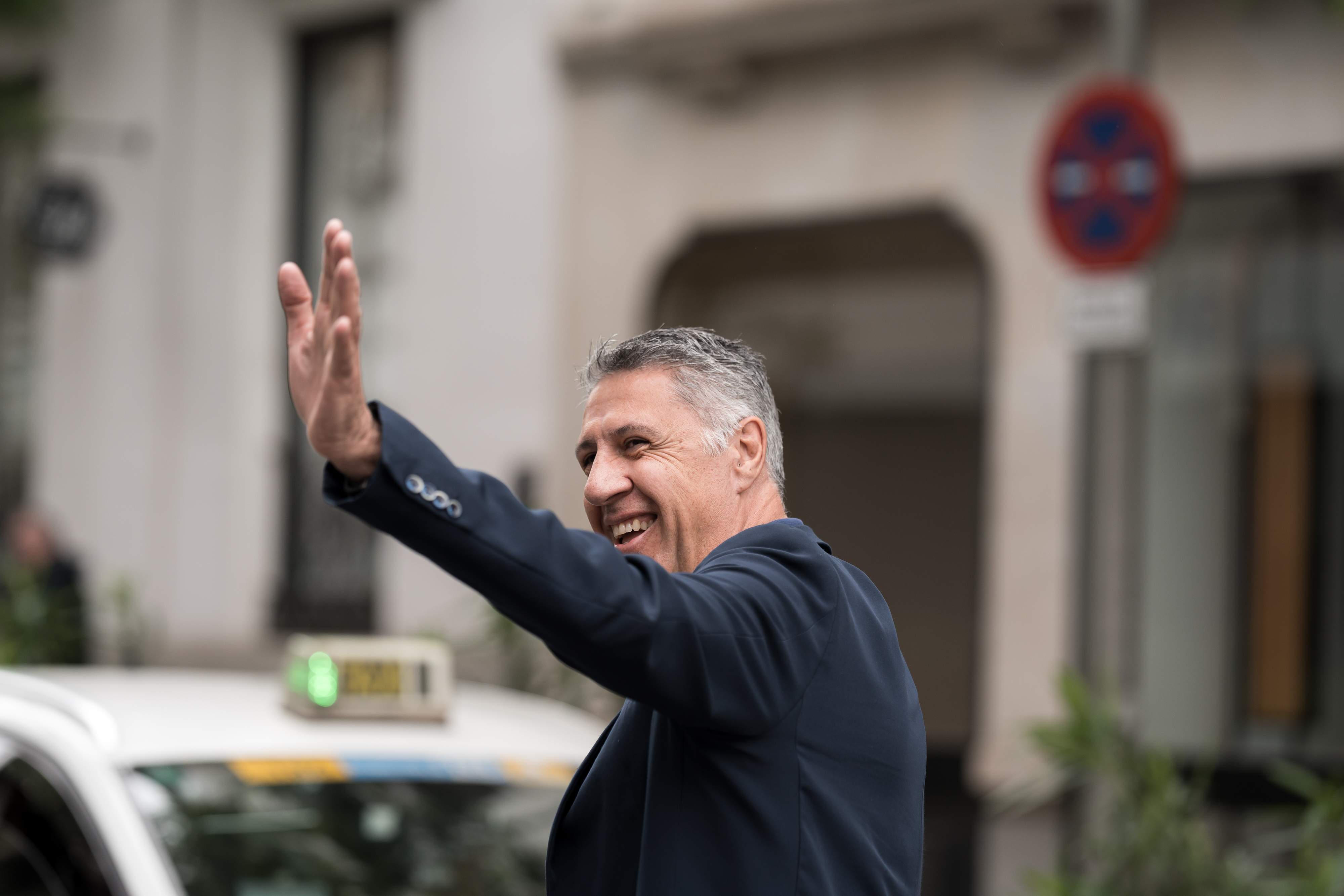Polémica por la reunión de la misión europea sobre vivienda con Xavier García Albiol