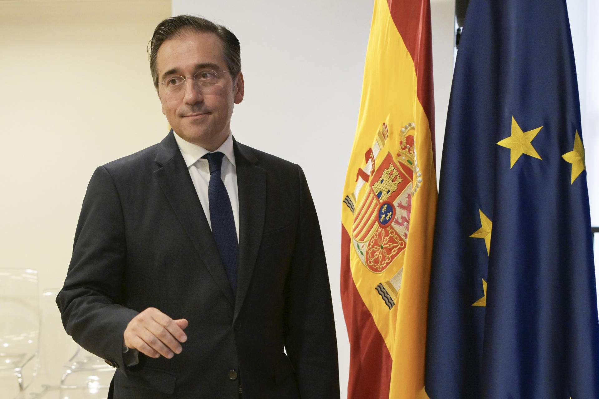 Albares sosté que l’oficialitat del català és “irreversible” i continua disposat a anar al TJUE