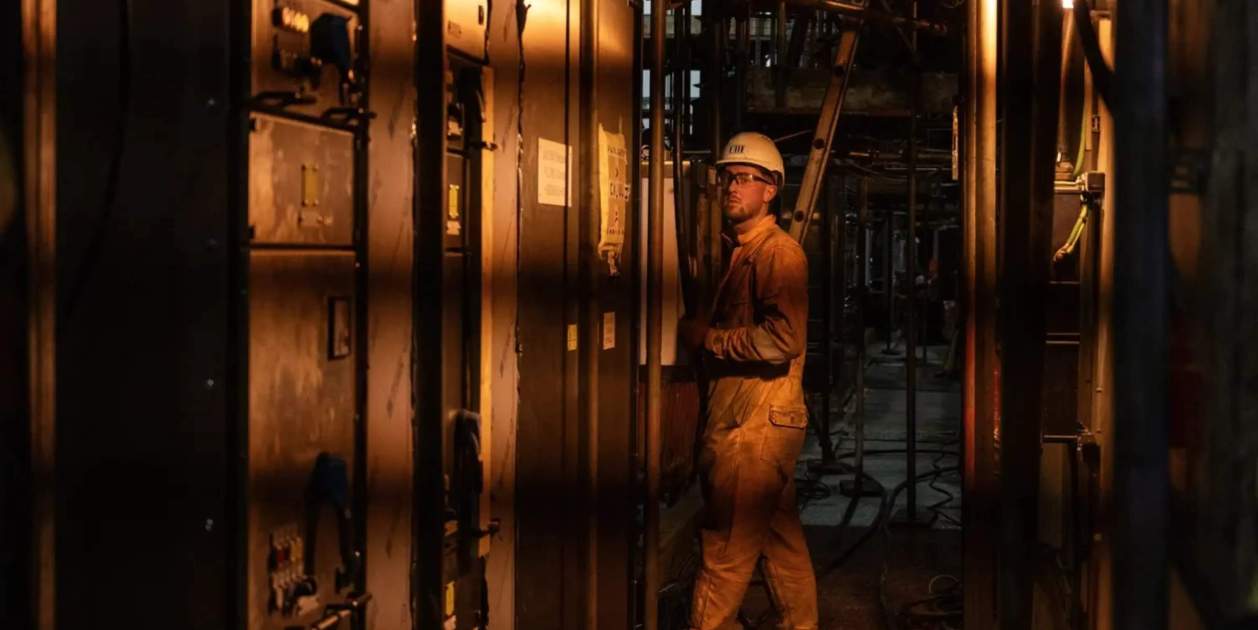 Uno de los trabajadores que está realizando el mantenimiento de la central eléctrica Dinorwig Uno de los trabajadores que está realizando el mantenimiento de la central eléctrica Dinorwig