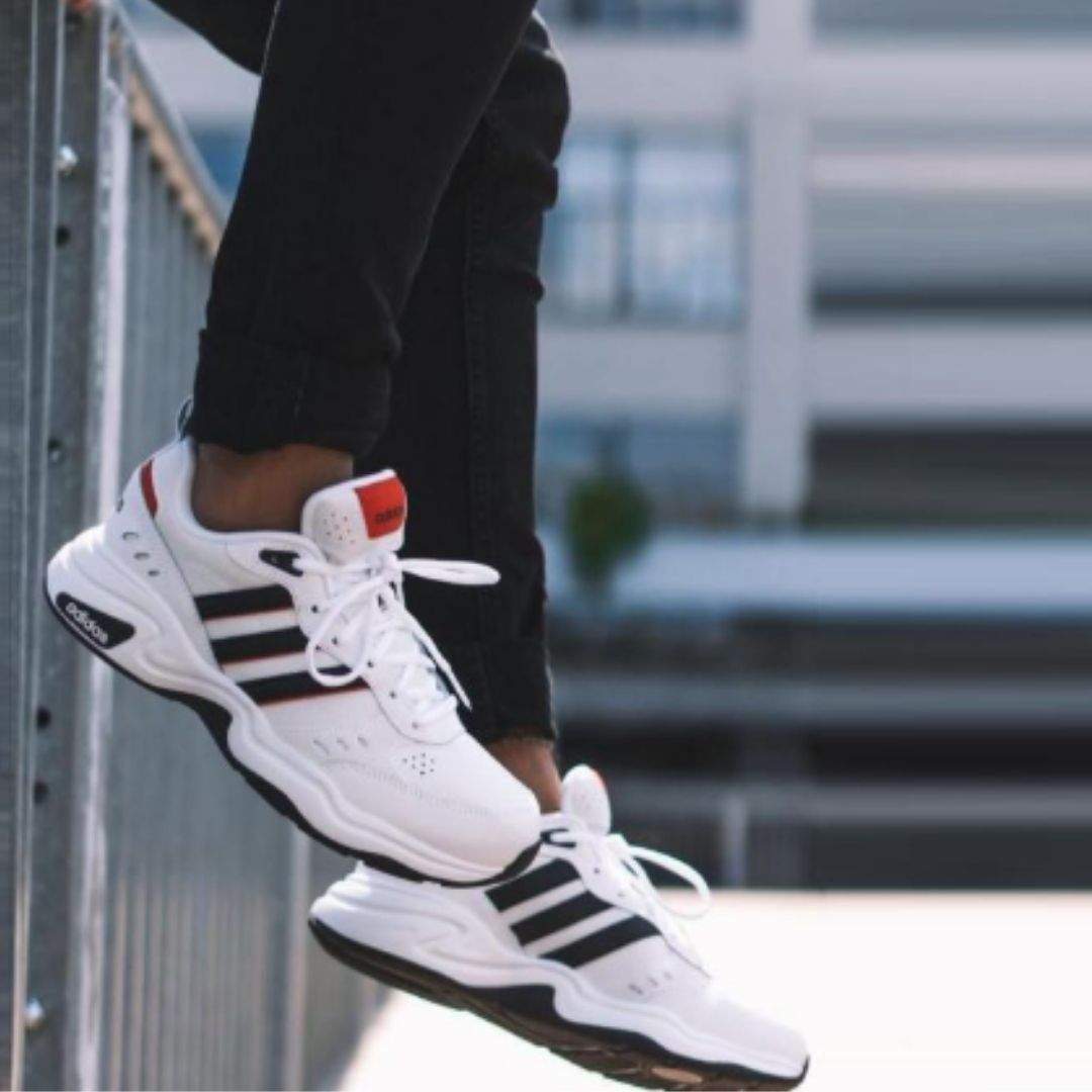 No son unas sneakers cualquiera: estas Adidas Strutter arrasan en valoraciones y ahora están rebajadas un 36%