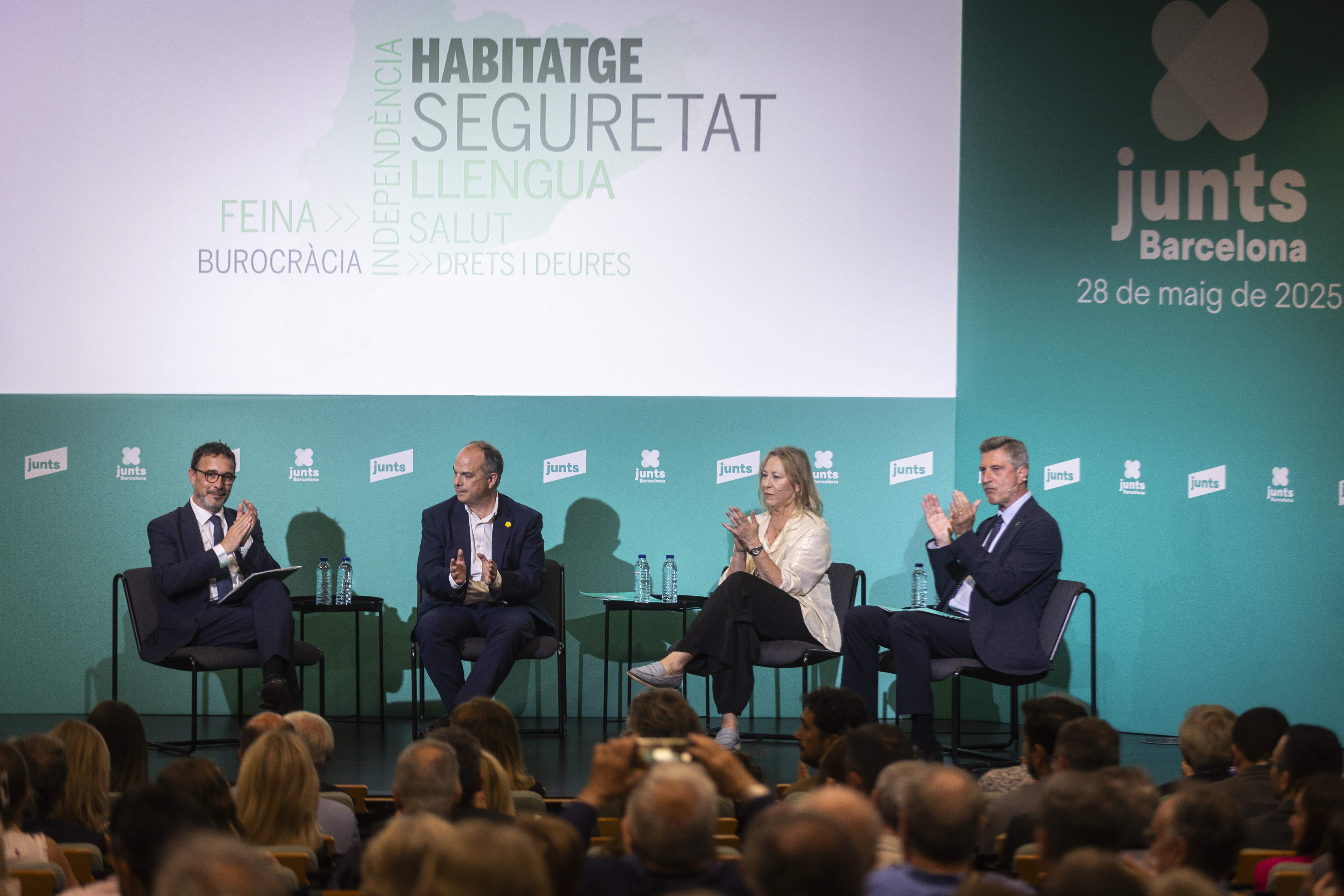 Junts reivindica la victoria de Trias y llama a "dejar atrás los años de plomo de Colau y Collboni"