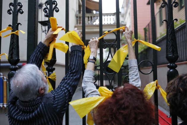Lazos amarillos independencia - Sergi Alcàzar