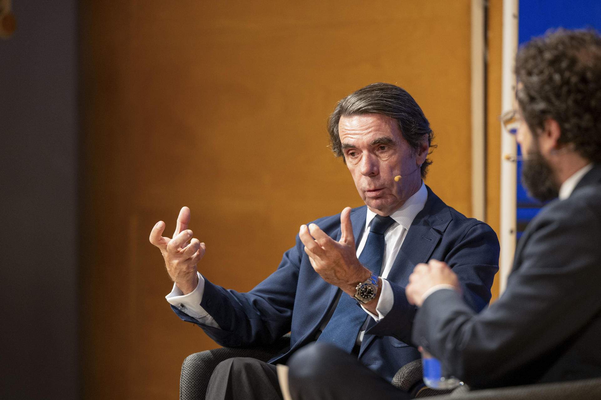 Aznar advierte a Feijóo que una moción de censura contra Sánchez está “condenada al fracaso”