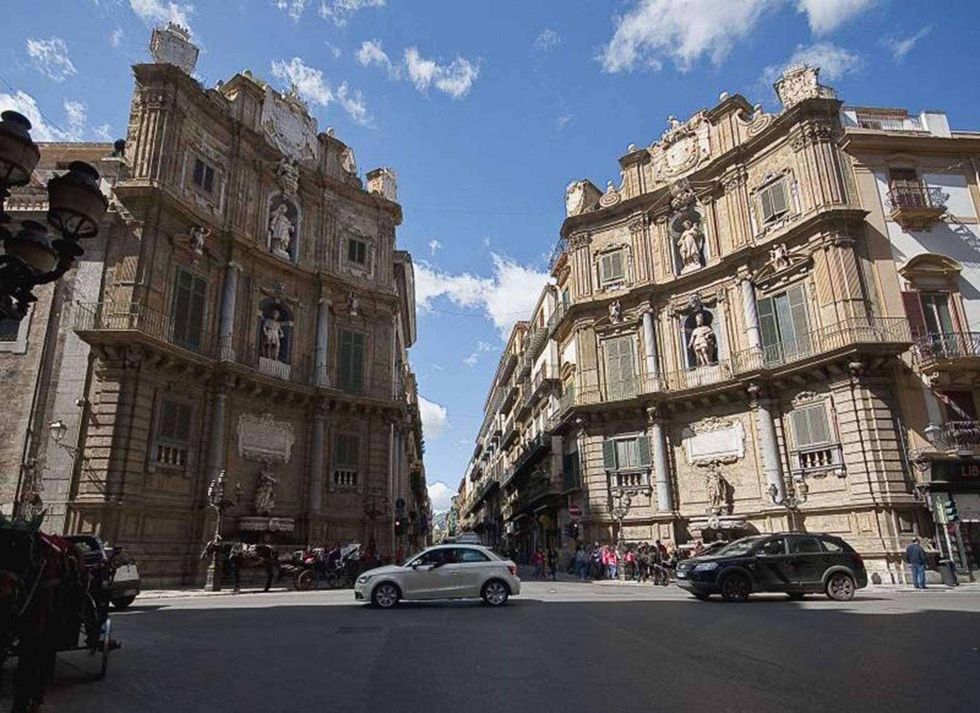 Palermo. Quattro Canti. Font Comune di Palermo Palermo. Quattro Canti. Font Comune di Palermo