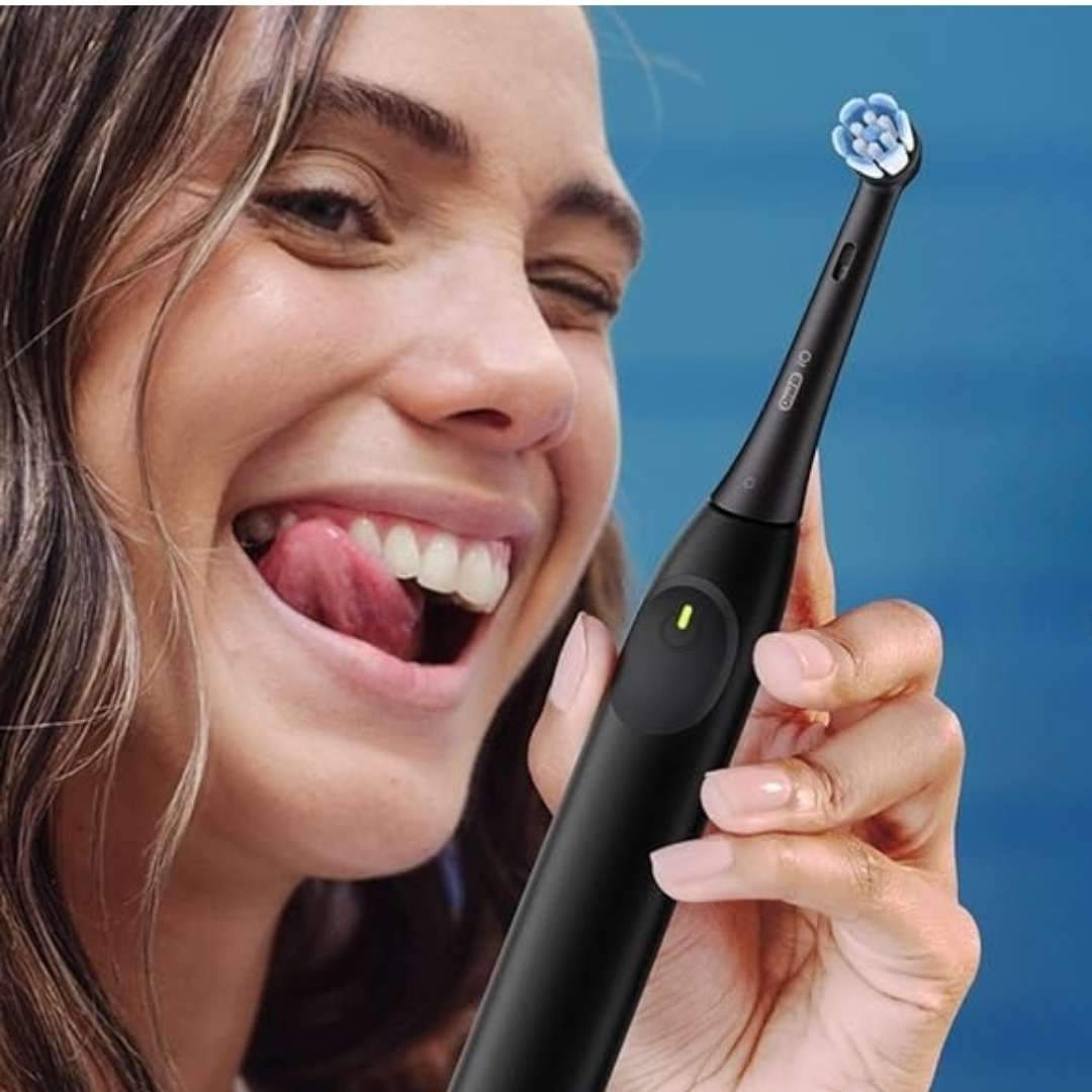 El cepillo Oral-B diseñado para cuidar encías sensibles y eliminar más placa desde el primer uso
