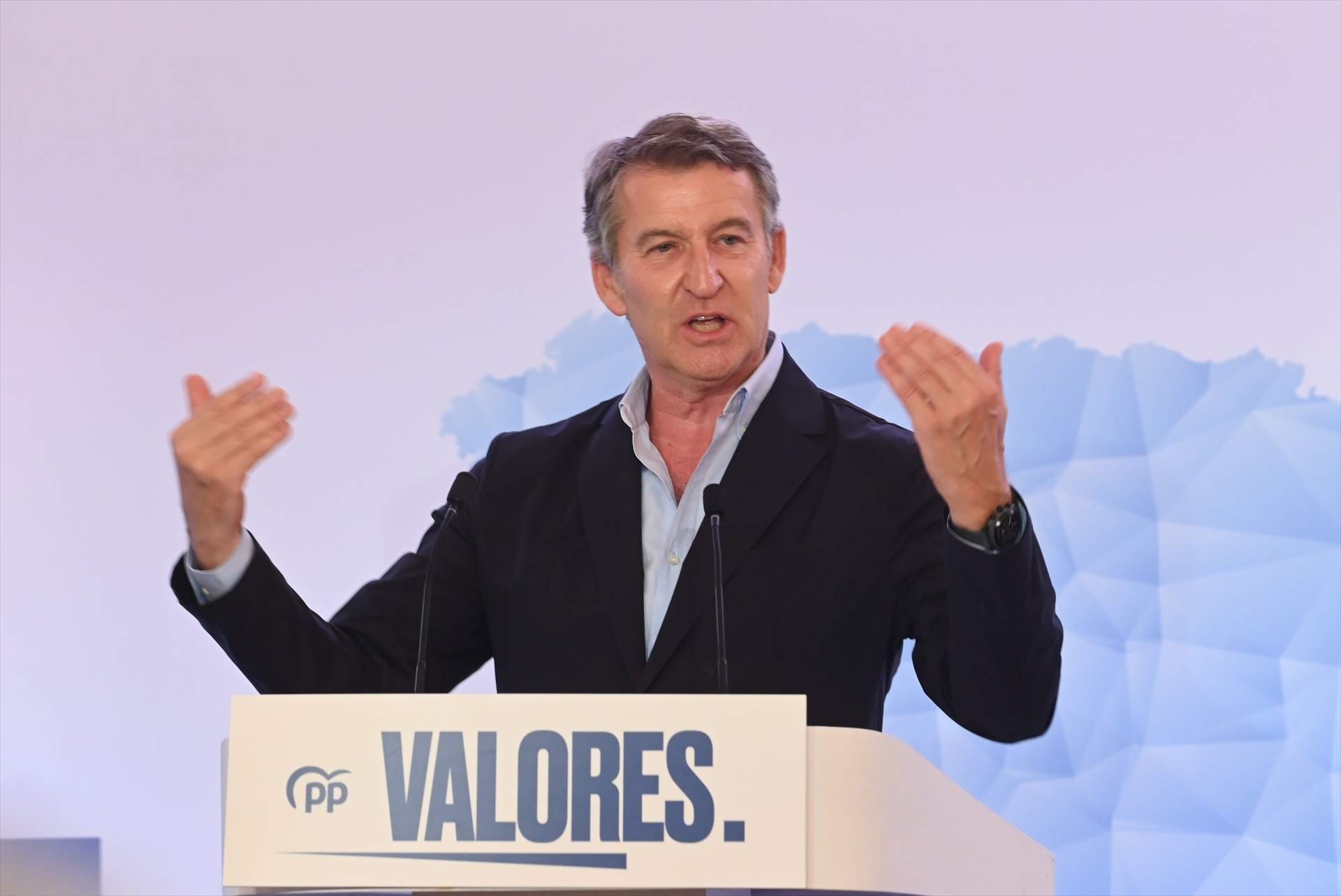 Feijóo fa una crida a la rebel·lió contra "la màfia de Sánchez": "Espanya mai ha tingut un govern tan dèbil"