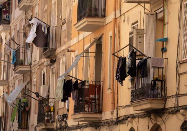 barcelona bloque pisos turisticos europa press