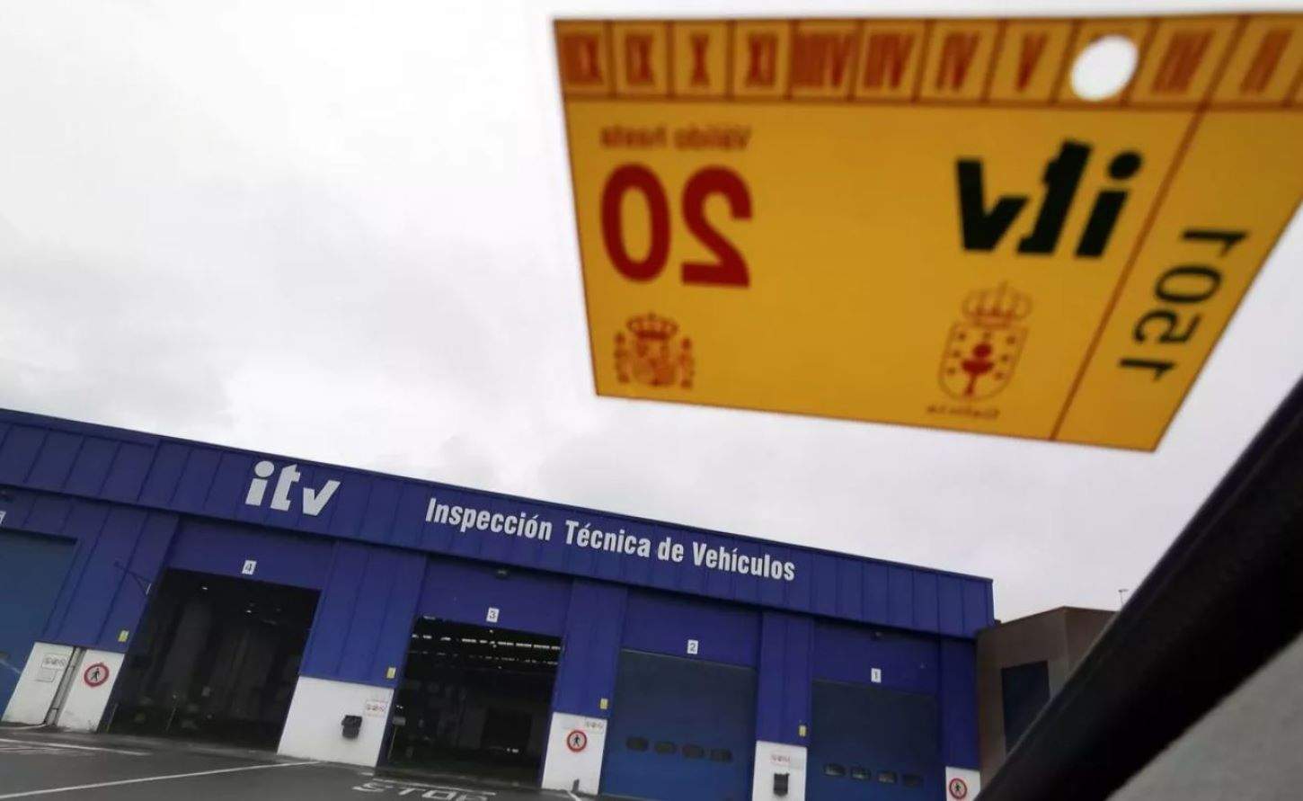 Multado un conductor por llevar la ITV al día, pero tener mal colocada la pegatina