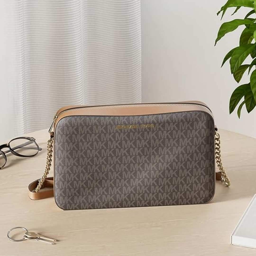 Preu mínim històric en aquest Michael Kors: el bolso de firma que totes les dones desitgen