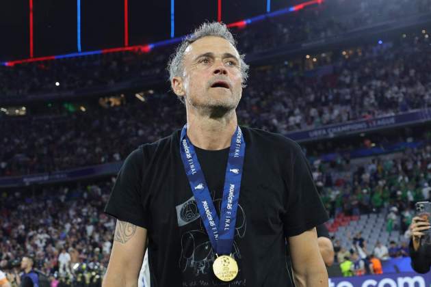 Luis Enrique camiseta Xana guanyador Champions / Foto: EFE Luis Enrique camiseta Xana guanyador Champions / Foto: EFE