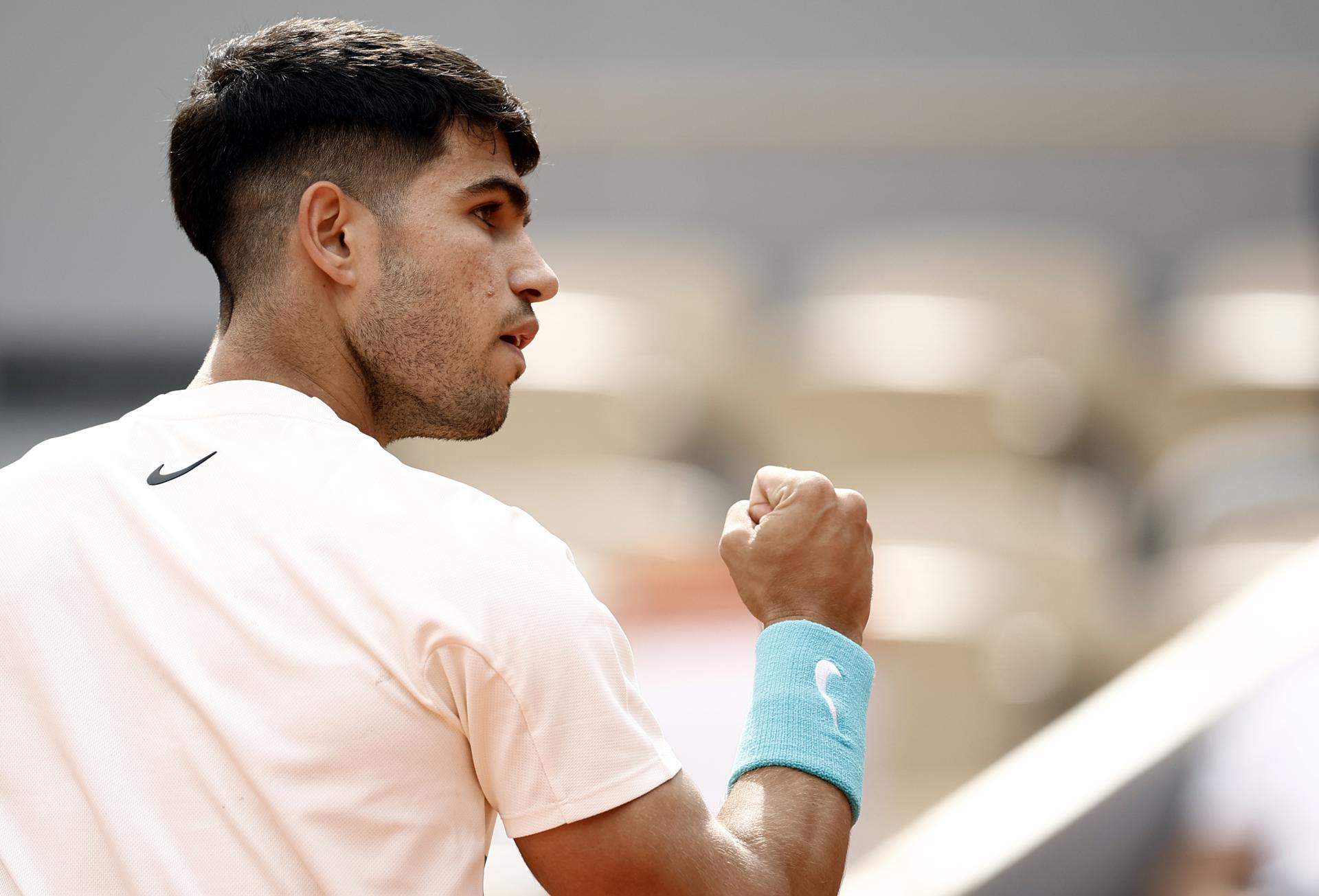 La insistencia de Carlos Alcaraz frena a un incansable Ben Shelton en los octavos de final de Roland Garros