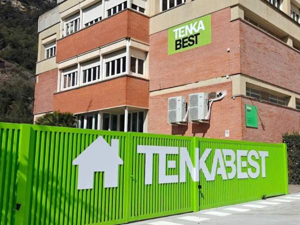 Fàbrica de Tenka Best, fabricant de productes anti arnes, a Aiguafreda (Barcelona) Fàbrica de Tenka Best, fabricant de productes anti arnes, a Aiguafreda (Barcelona)