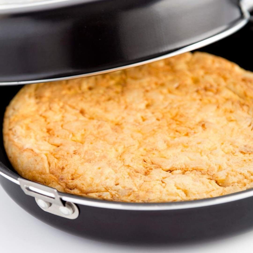La paella definitiva per a truita de patates: no es trenca, no esquitxa i no et cremes