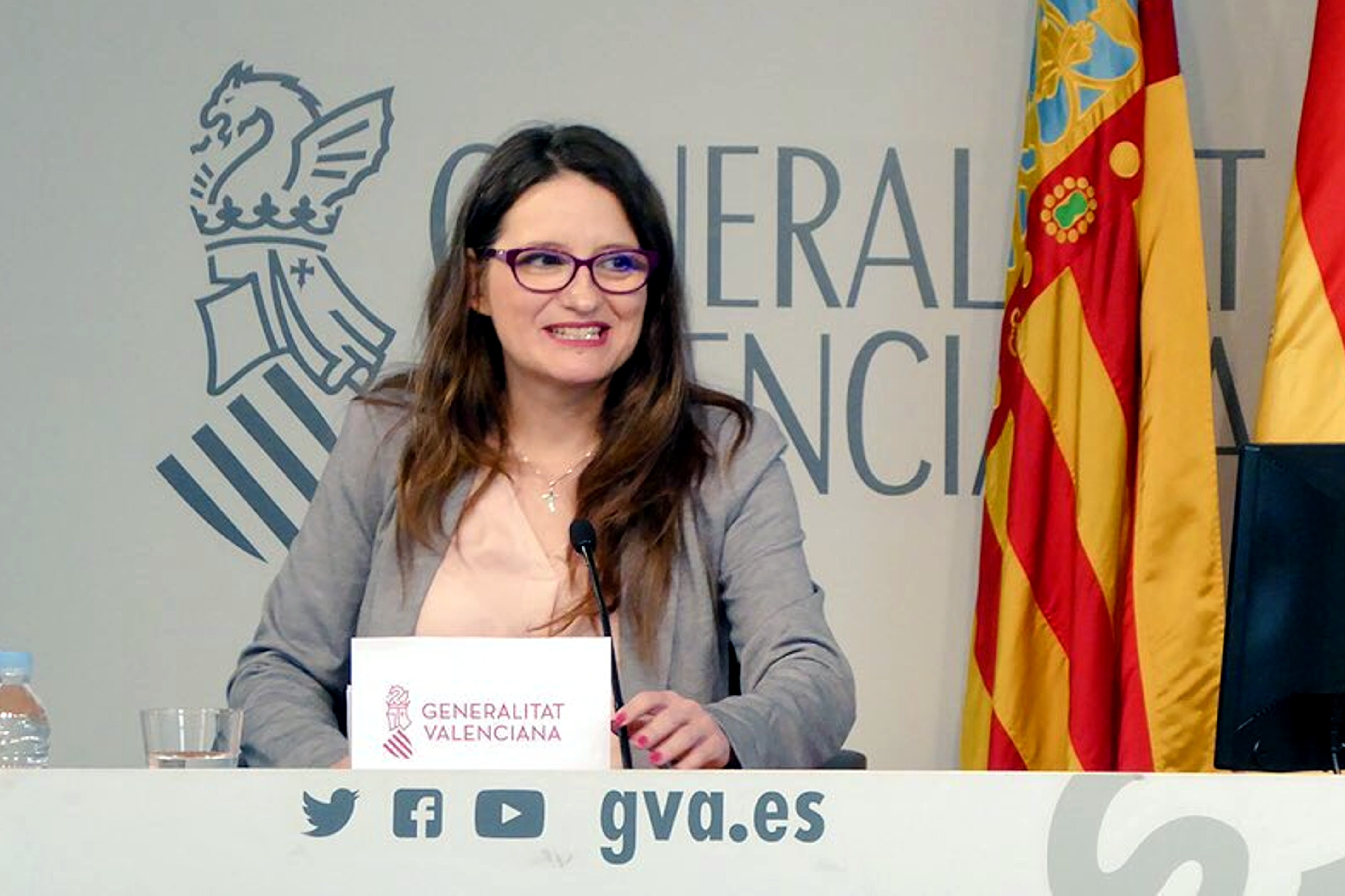 Catalanofòbia a la fira de Madrid: increpen Mónica Oltra