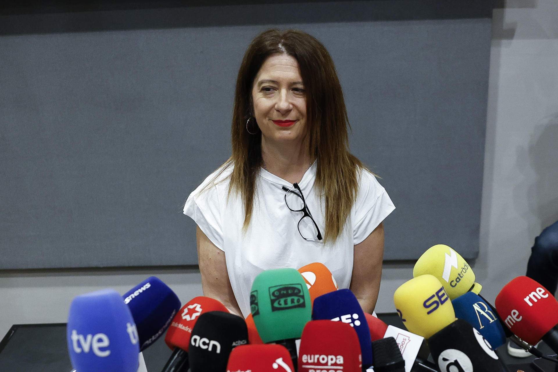 Un jutjat de Badajoz investiga Leire Díez per estafa i suborn en el cas del germà de Sánchez