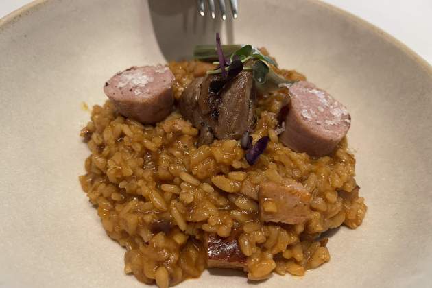 Restaurant Dos Cucharas, arroz meloso / Foto: Jordi Tubella Restaurant Dos Cucharas, arroz meloso / Foto: Jordi Tubella