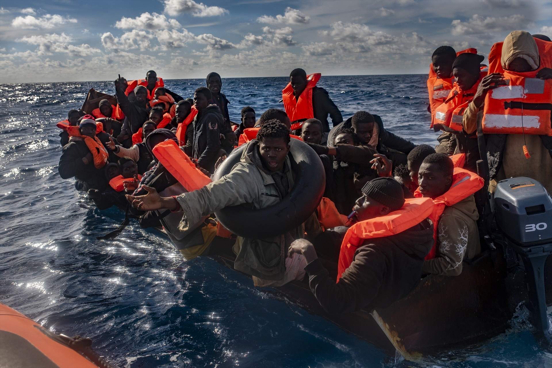 França accepta intervenir barques d'immigrants després de les queixes del Regne Unit