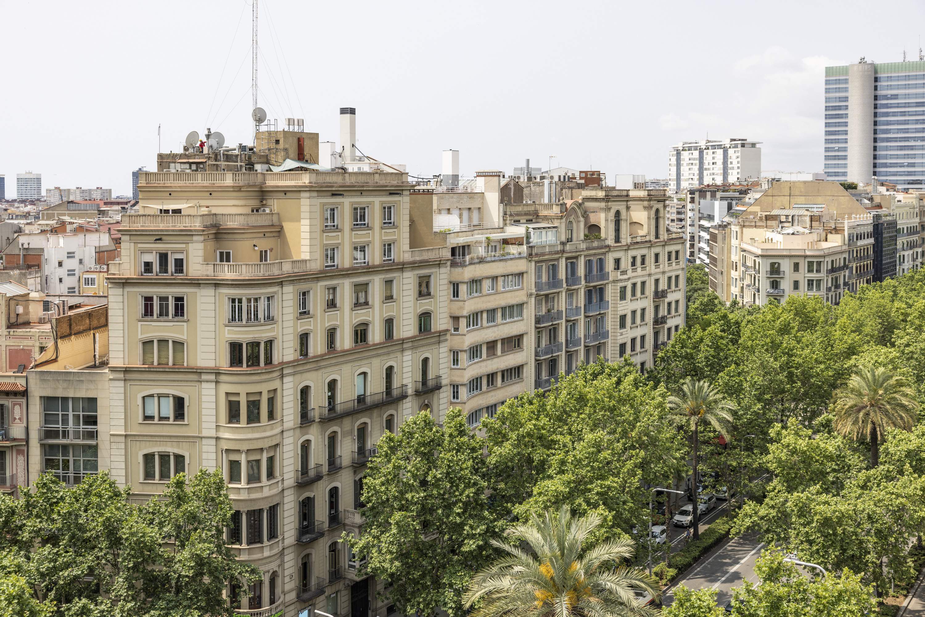 El Parlament reclama al govern espanyol limitar la compra d'habitatges als estrangers