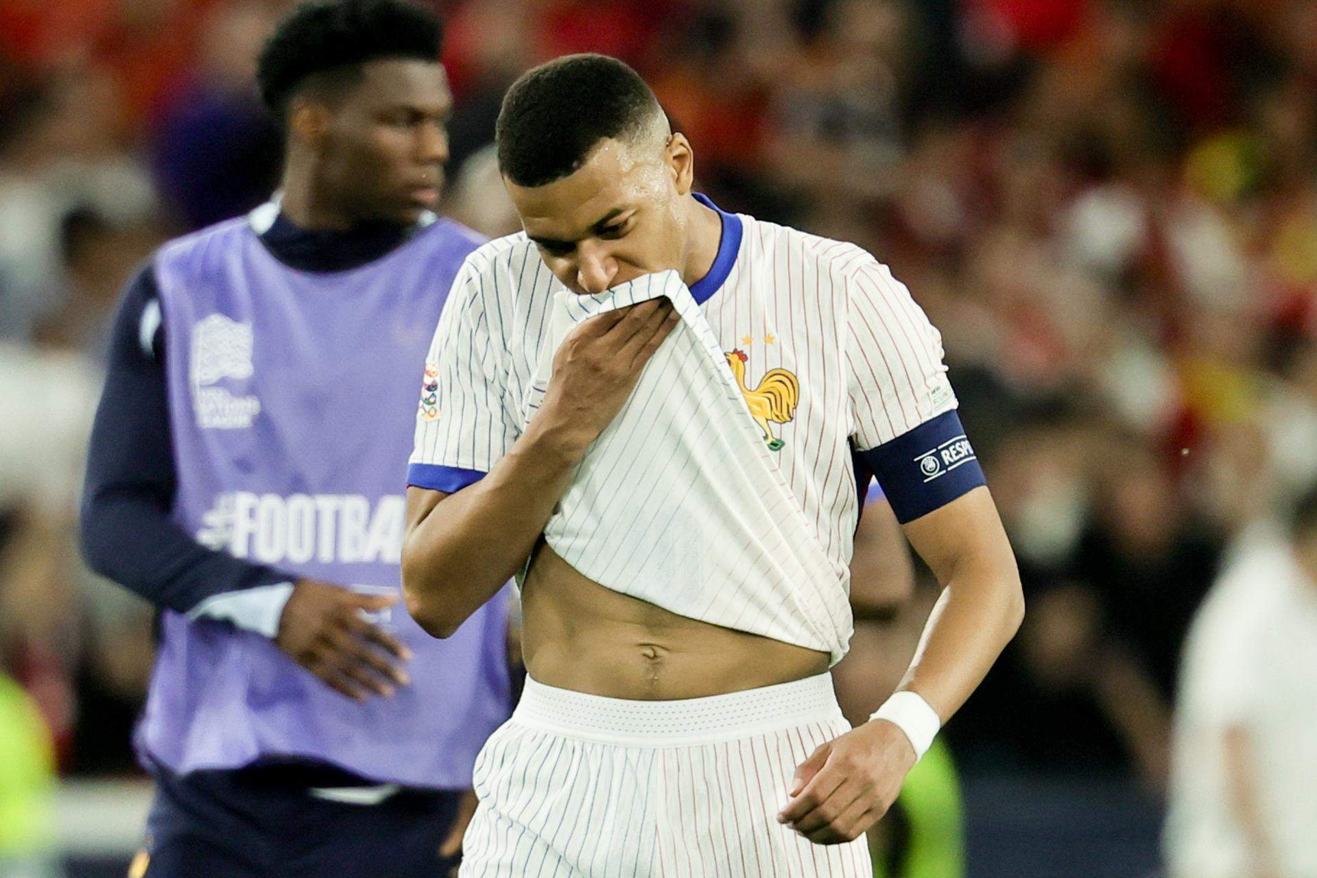 Vídeo inédito: un Mbappé impotente pierde los nervios contra el árbitro tras la derrota ante España