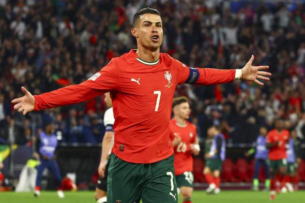 Cristiano Ronaldo celebra un gol a la Nations League / Foto: EFE