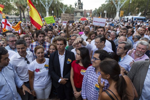 Mani Ciutadans Ciutadella Sonia Sierra Espejo Rivera Arrimadas Unionisme - Sergi Alcazar