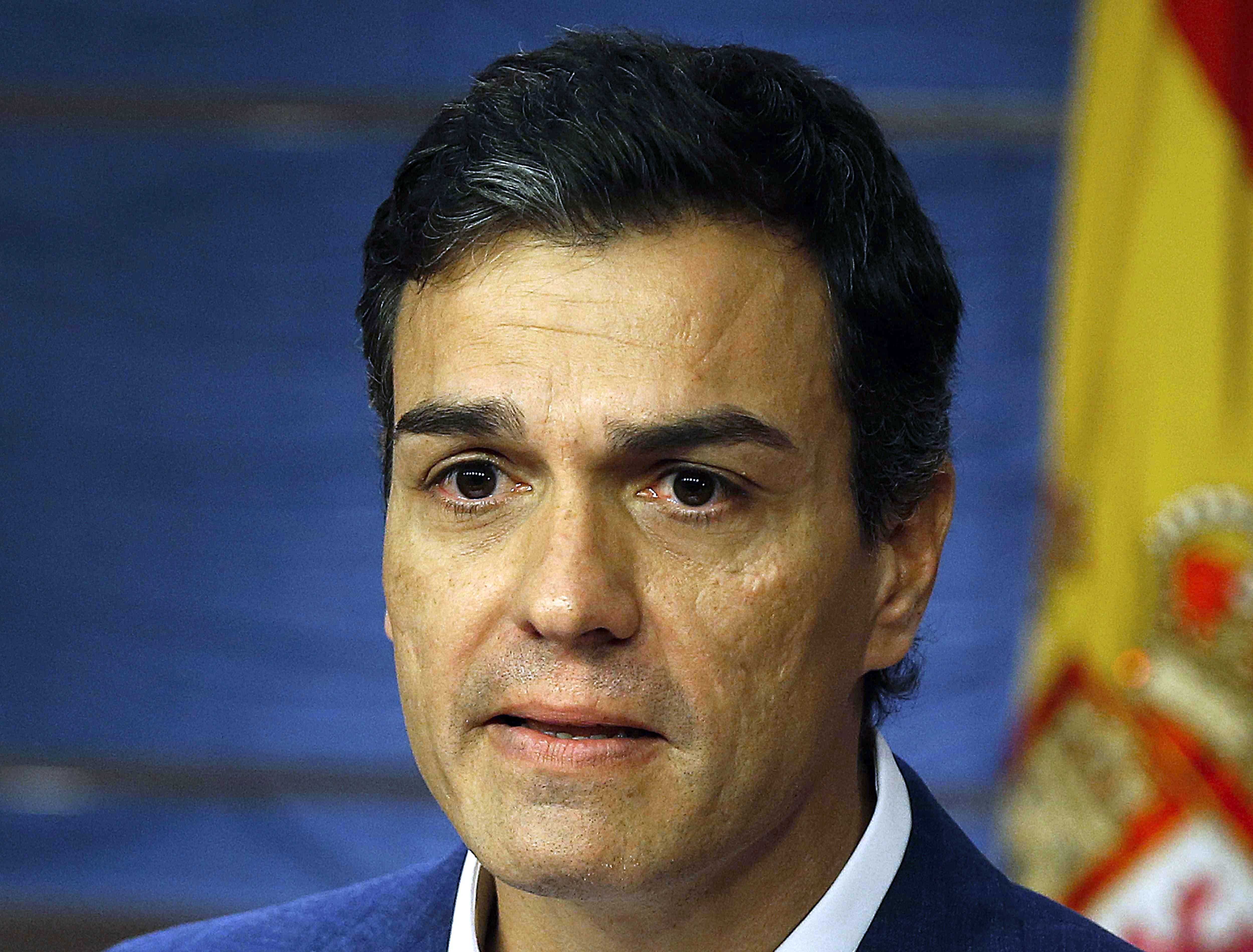 Vídeo: les llàgrimes de Sánchez en la seva "dolorosa" renúncia