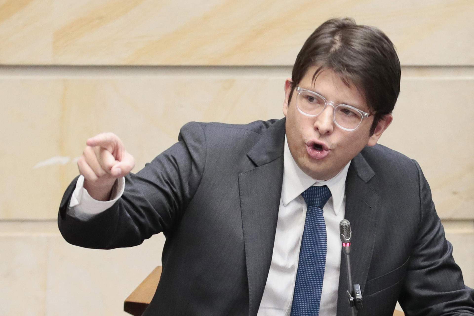 El precandidat Miguel Uribe (EFE)