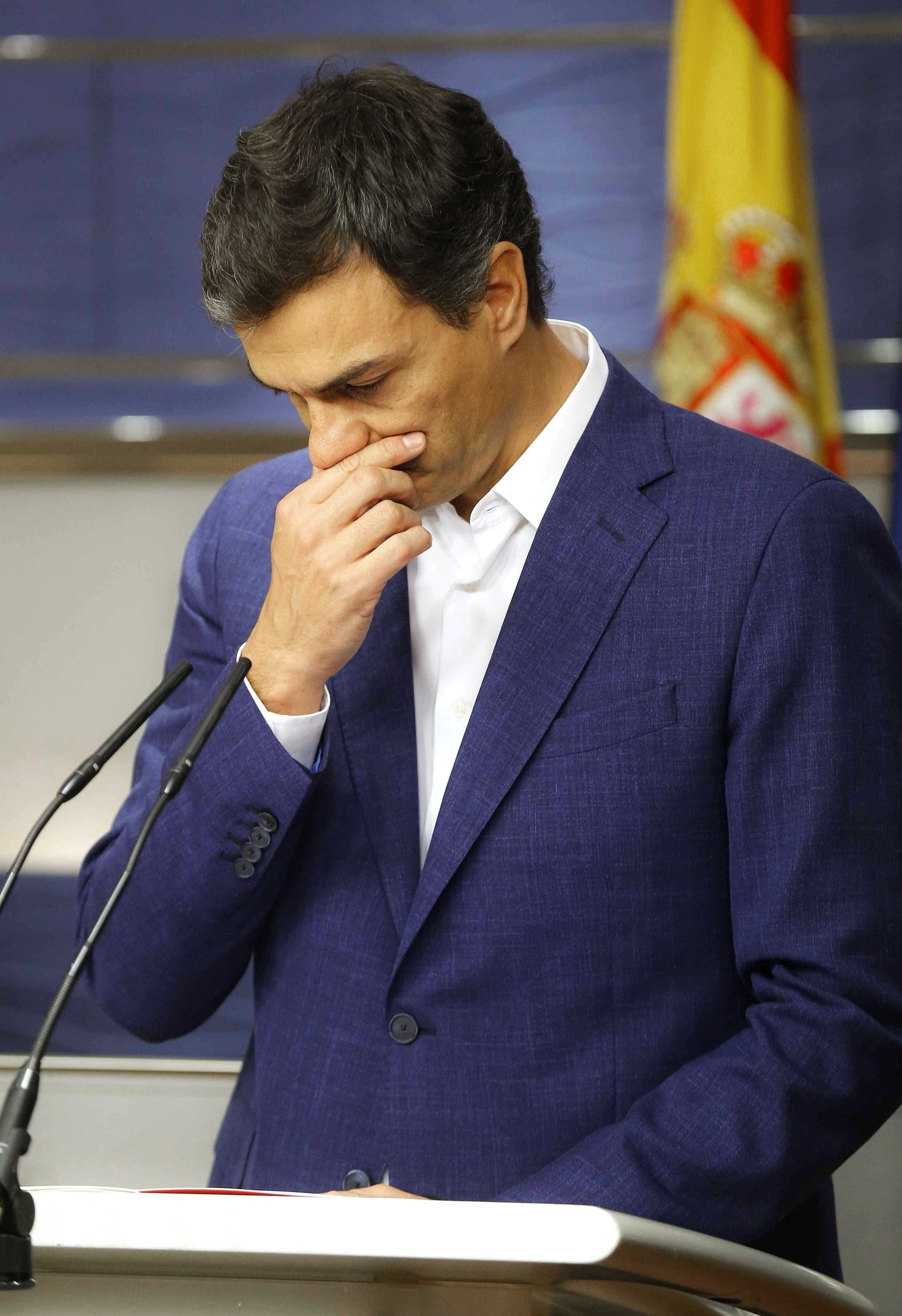 Sánchez renuncia a su acta de diputado para volver a liderar el PSOE