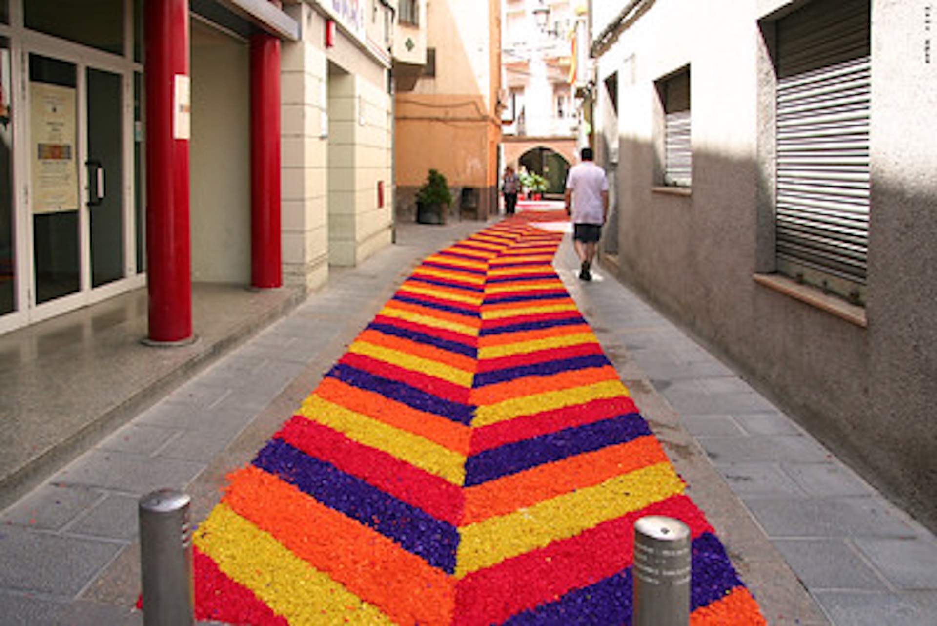 Confecció de catifes de Corpus Christi