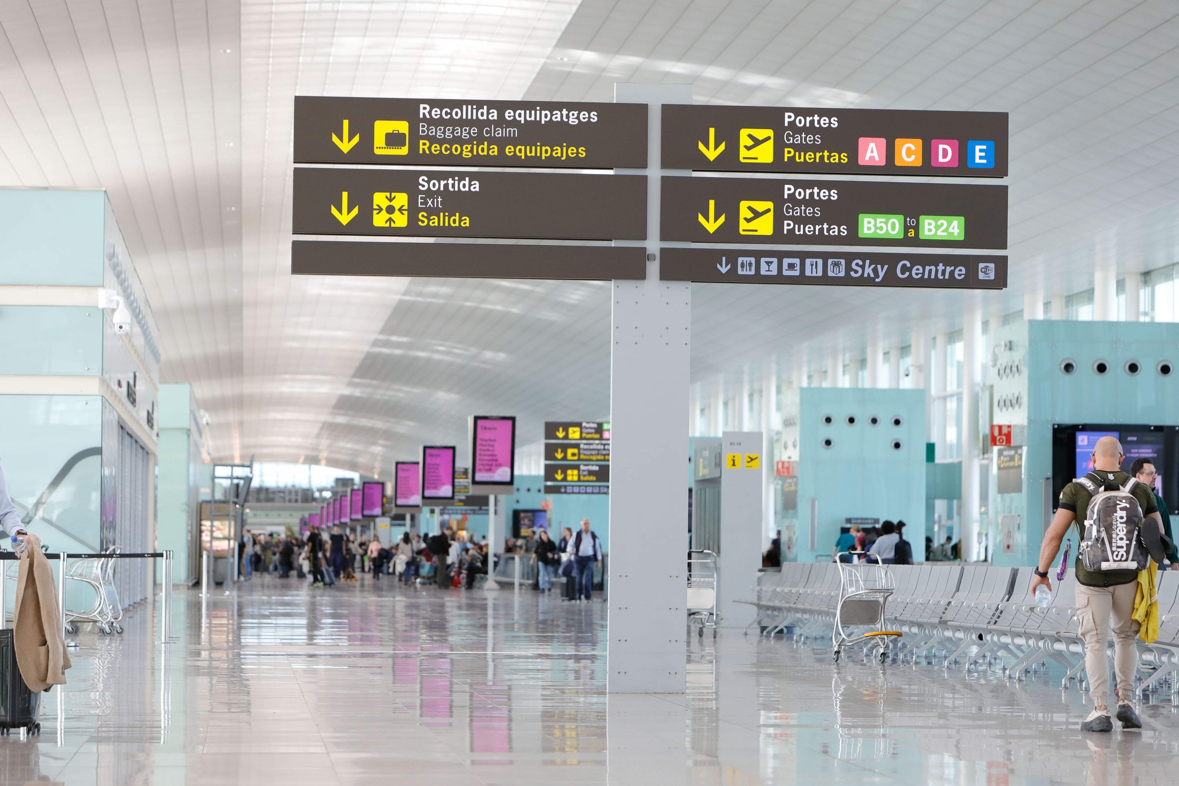 Collboni, a favor de l’ampliació de l’aeroport del Prat: “No volem fer escala ni a Madrid ni a Frankfurt”