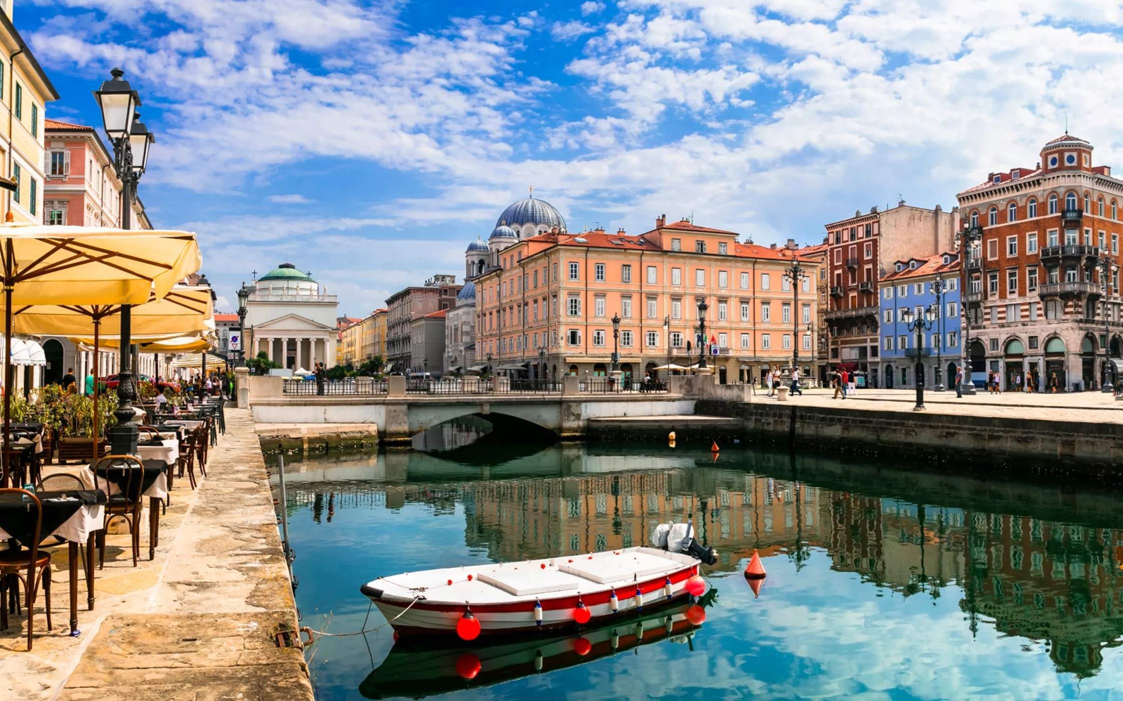 13.Trieste. Canal del Borgo Teresiano. Font Turisme d'Itàlia 13.Trieste. Canal del Borgo Teresiano. Font Turisme d'Itàlia