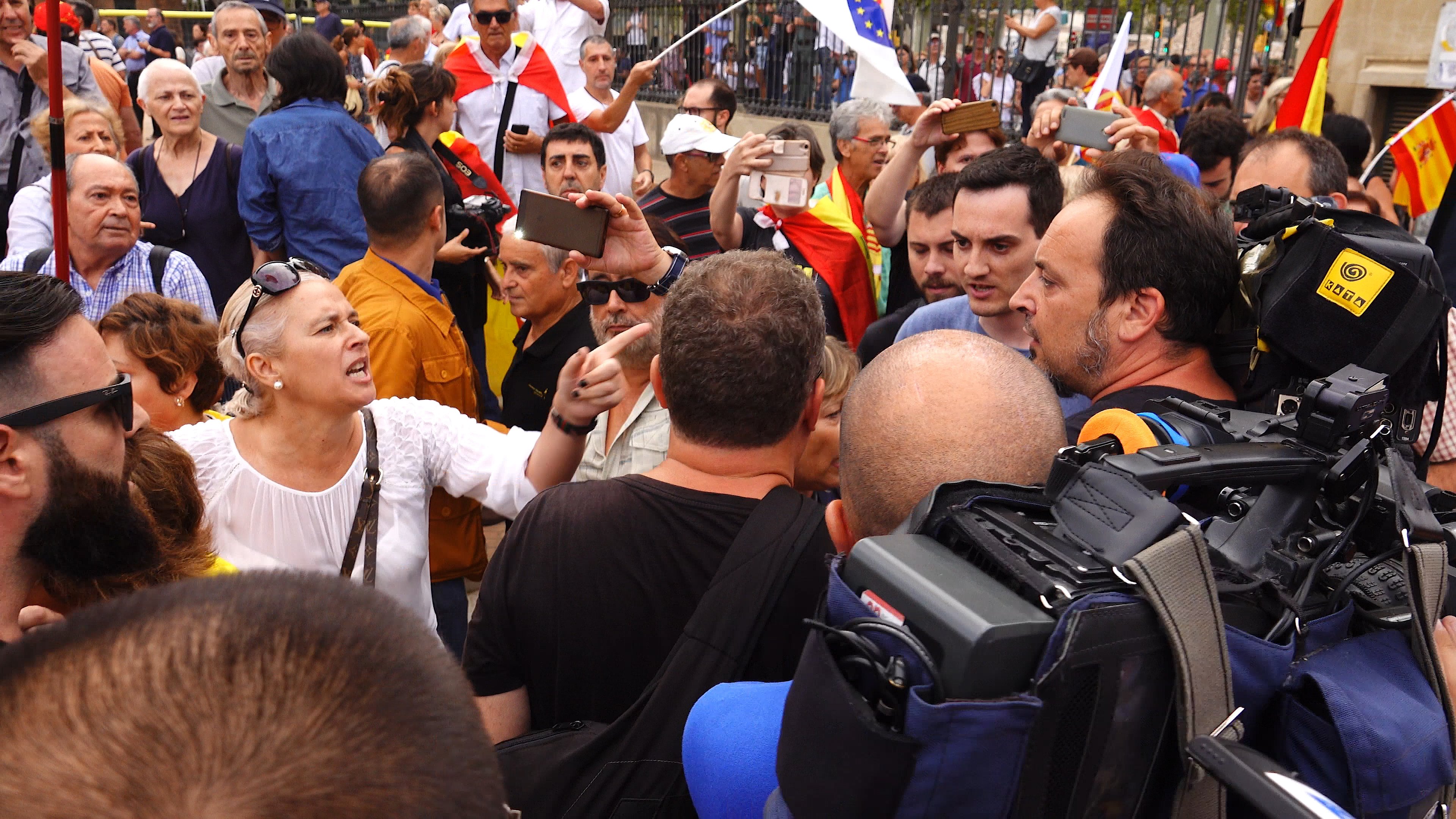 Ciudadanos' problem with the far right: when extremists are on its party lists
