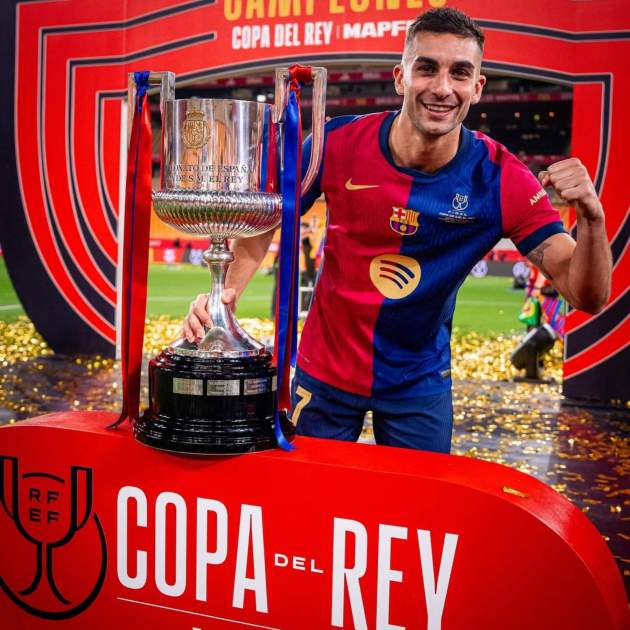 Ferran Torres amb la Copa / Instagram Ferran Torres amb la Copa / Instagram