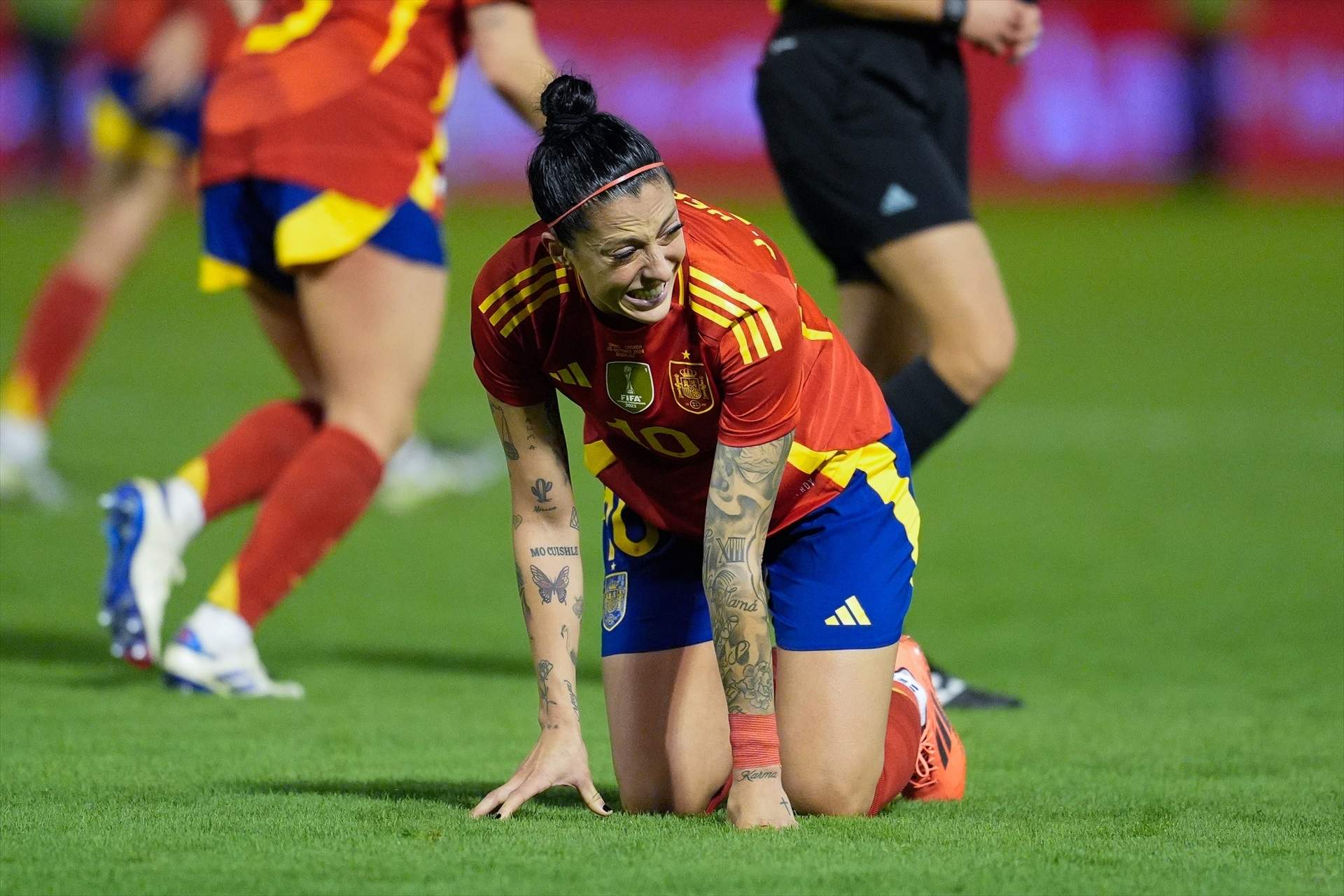 Jenni Hermoso dice basta: estalla contra Montse Tomé