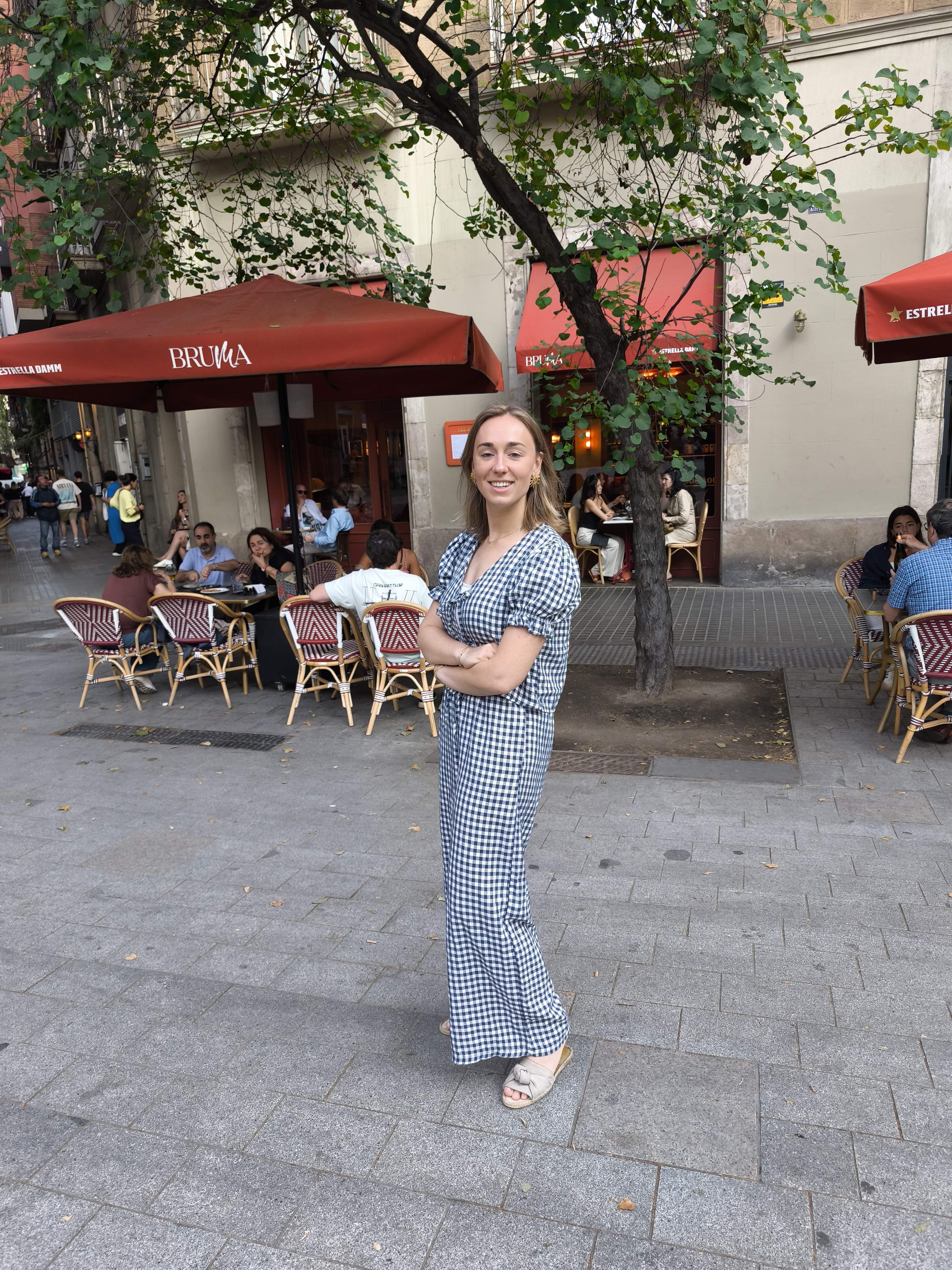 El restaurante de Barcelona con la comensal más simpática de la ciudad (y unos platillos de 10)