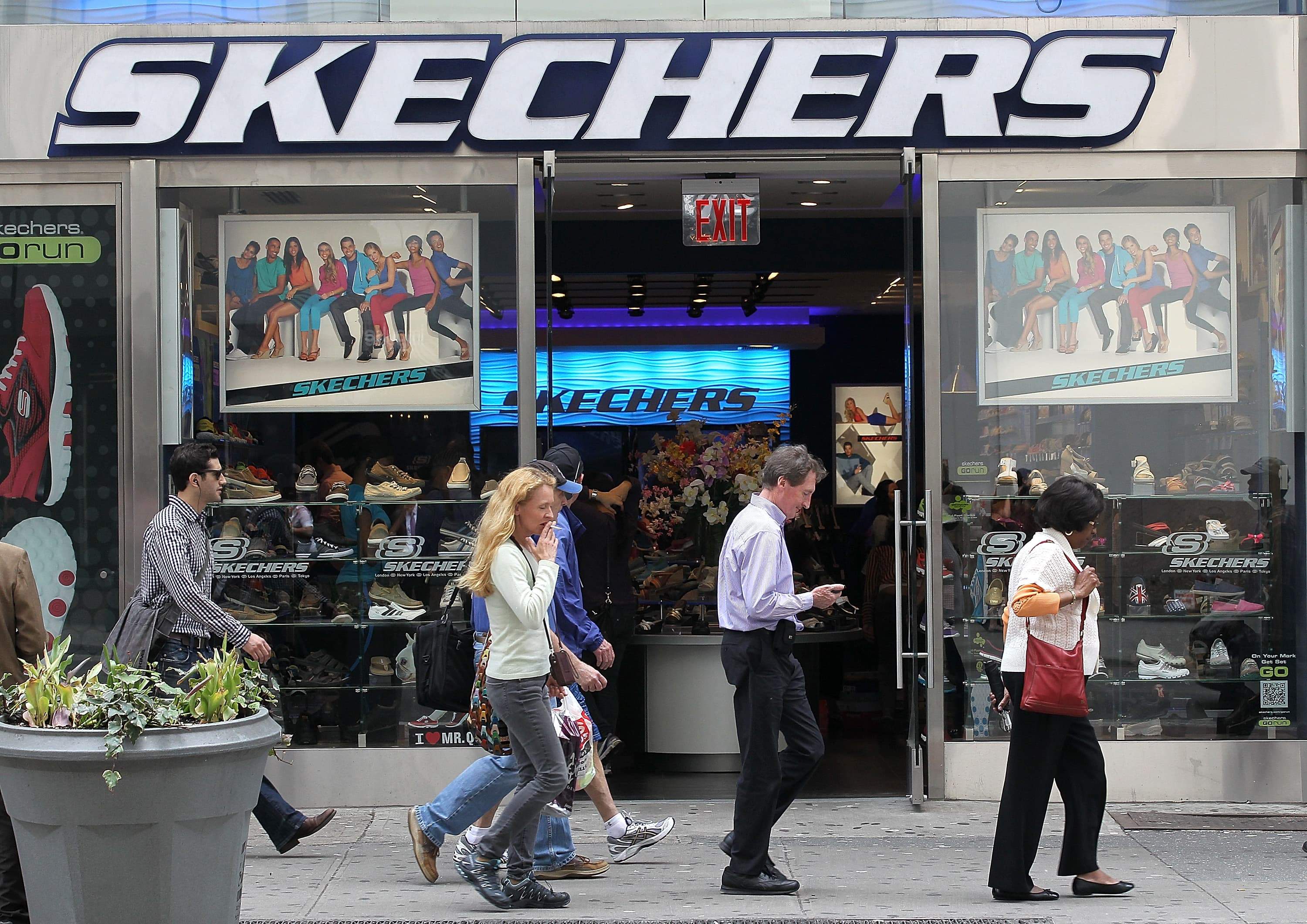 Les Skechers amb cunya que no estrenyen i combinen amb absolutament tot