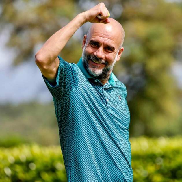 Pep Guardiola Legend Trophy / Instagram Pep Guardiola Legend Trophy / Instagram